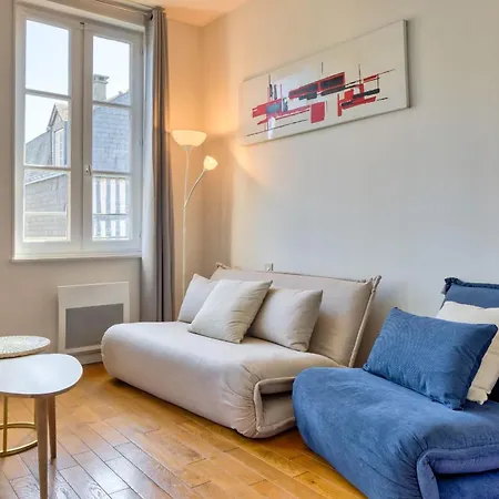 Апартаменты Petit Castel - T2 De 39m Au Coeur De Rue Du Gros-horloge !