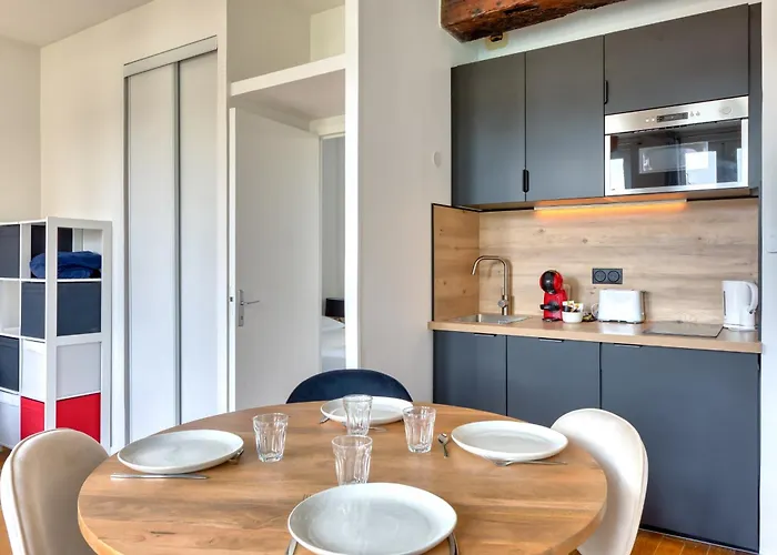 Апартаменты Petit Castel - T2 De 39m Au Coeur De Rue Du Gros-horloge ! Руан